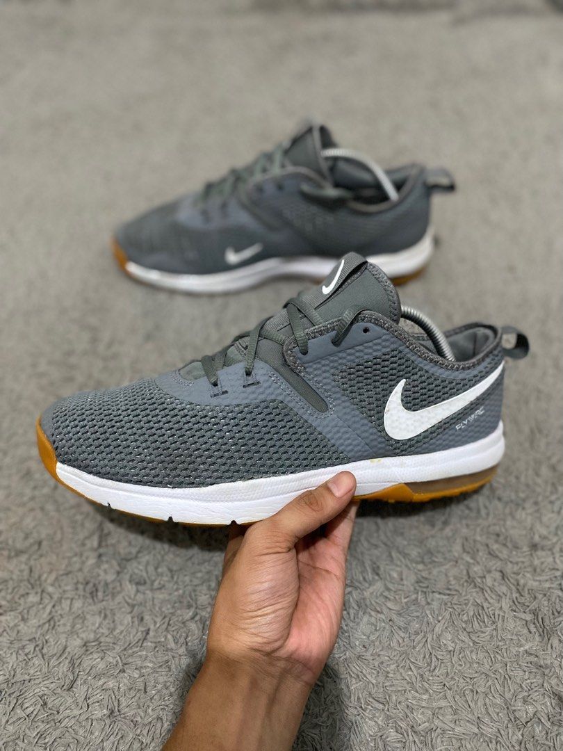 Nike air hotsell max typha grey