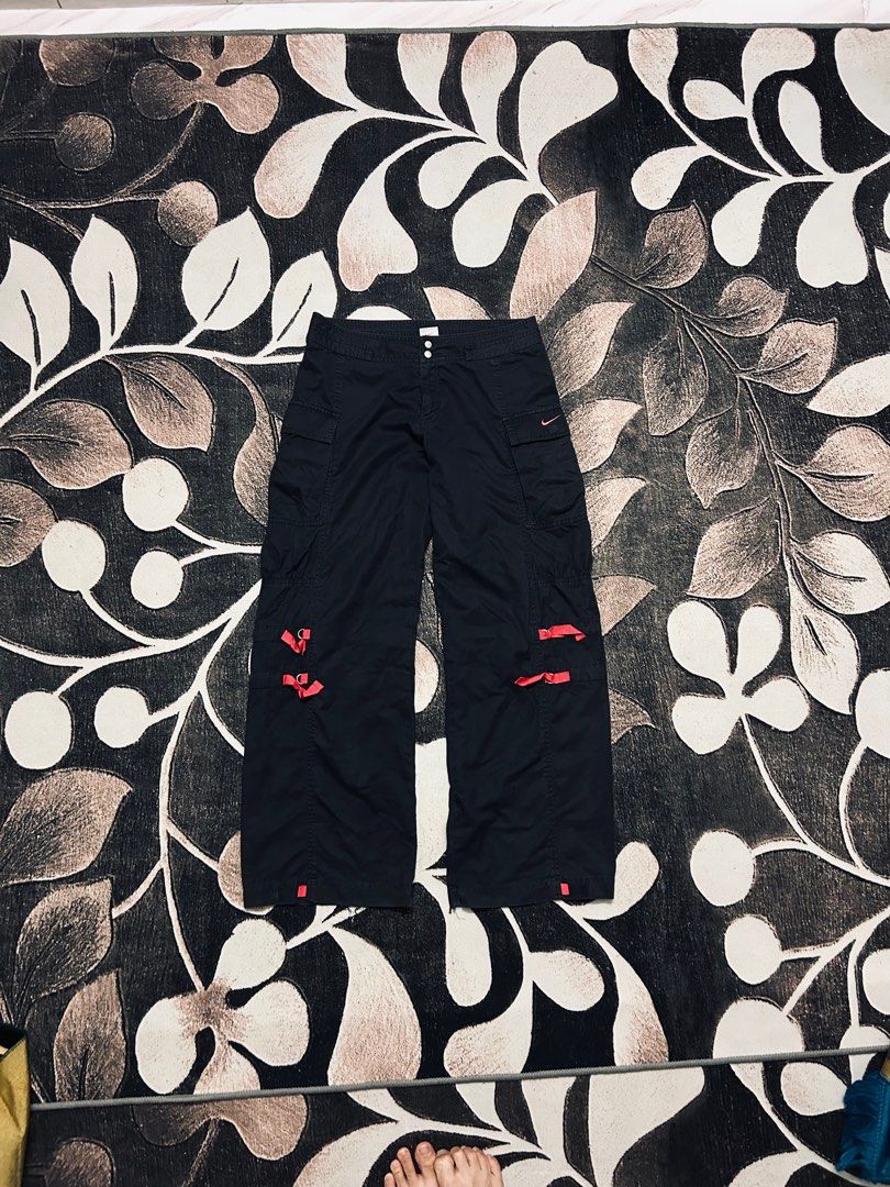NIKE CARGO PANTS Men s Fashion Bottoms Trousers on Carousell