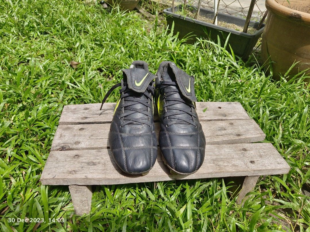 Nike premier 2 hotsell sg anti clog