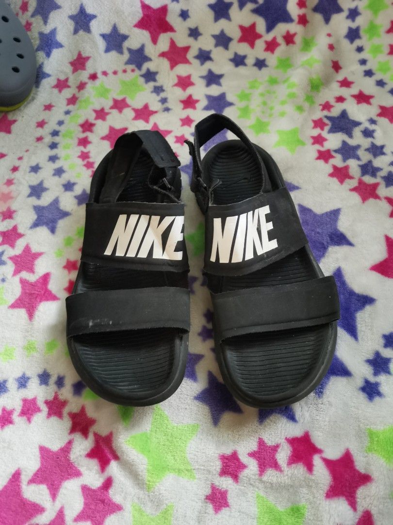 Nike tanjun Women s Fashion Footwear Flats Sandals on Carousell