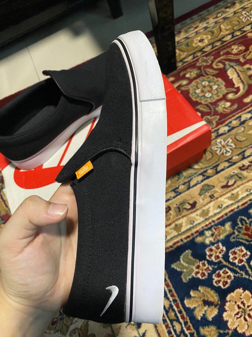 Nike court royale store ac slip on