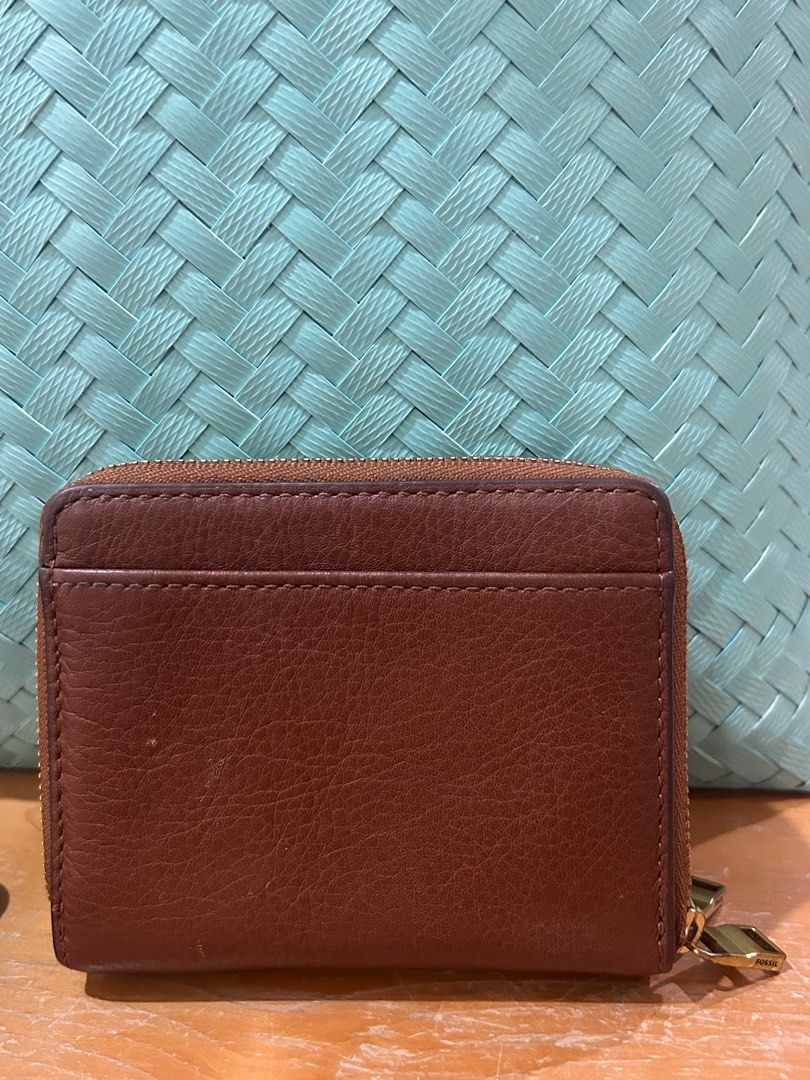 Fossil store wallet price