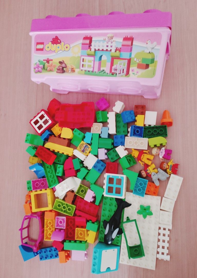 Original LEGO Duplo 100 pieces box Hobbies Toys Toys Games