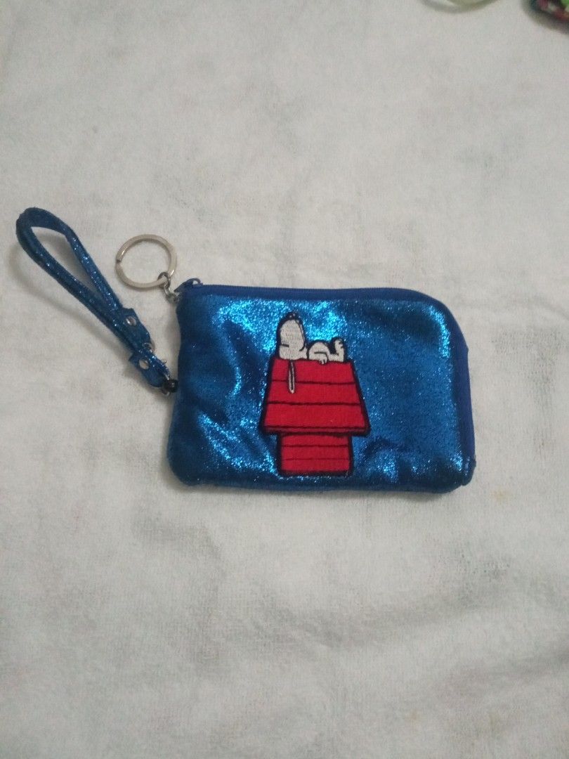 Peanuts Snoopy Metallic 2018 Pass Holder Pass case, Women's Fashion ...