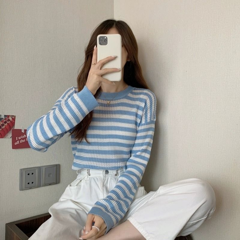 Pre-Loved] Sweatshirt (Blue), Women's Fashion, Tops, Longsleeves on  Carousell