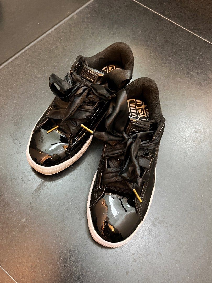 Puma basket store heart leather sneakers
