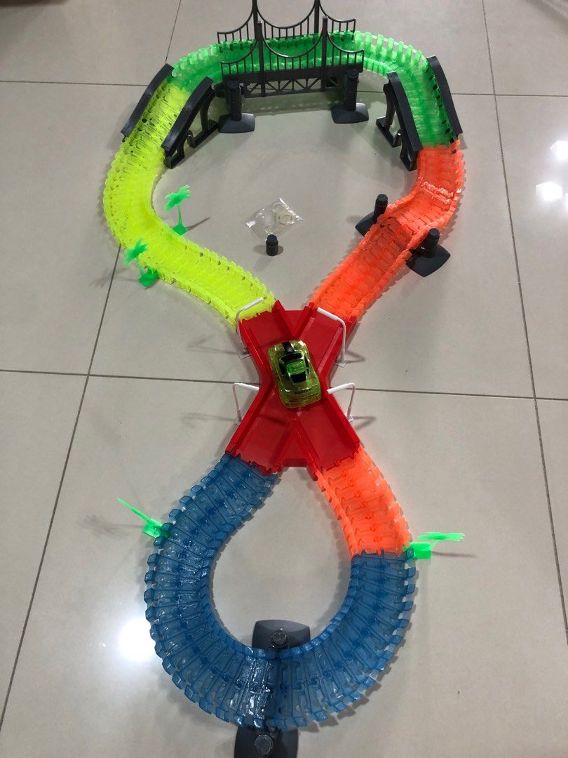 Jack's outlet glow tracks