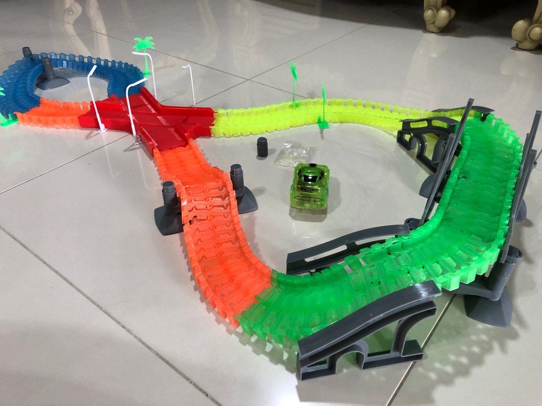 Jack's clearance glow tracks