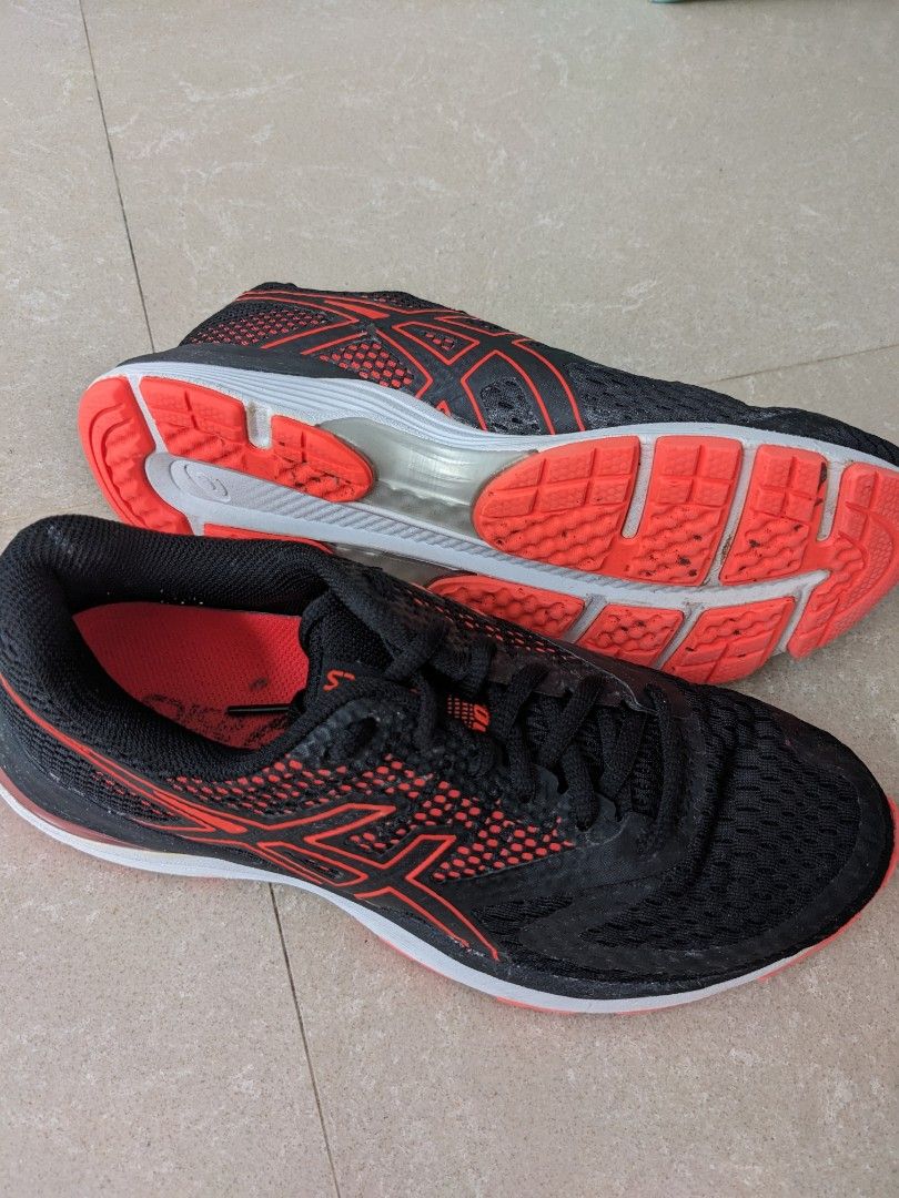ASICS Running shoes 37.5