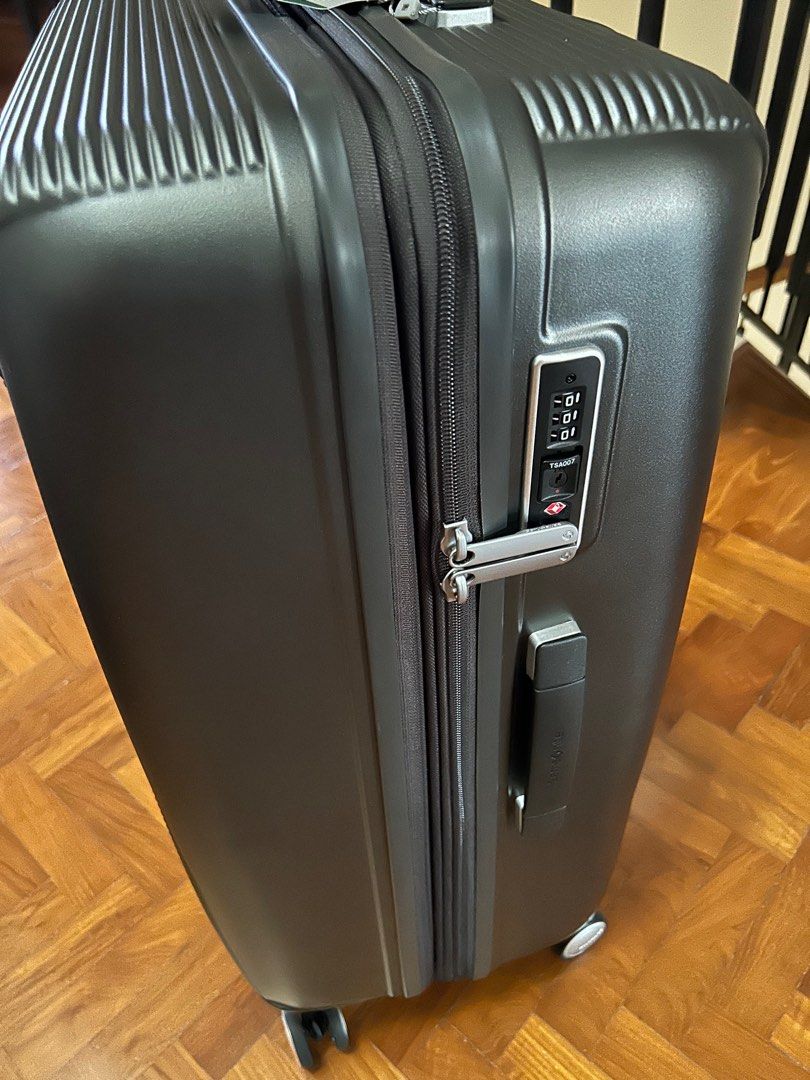 Samsonite best sale matte black