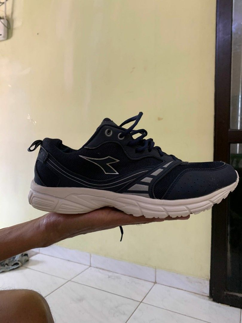 Size shop sepatu diadora