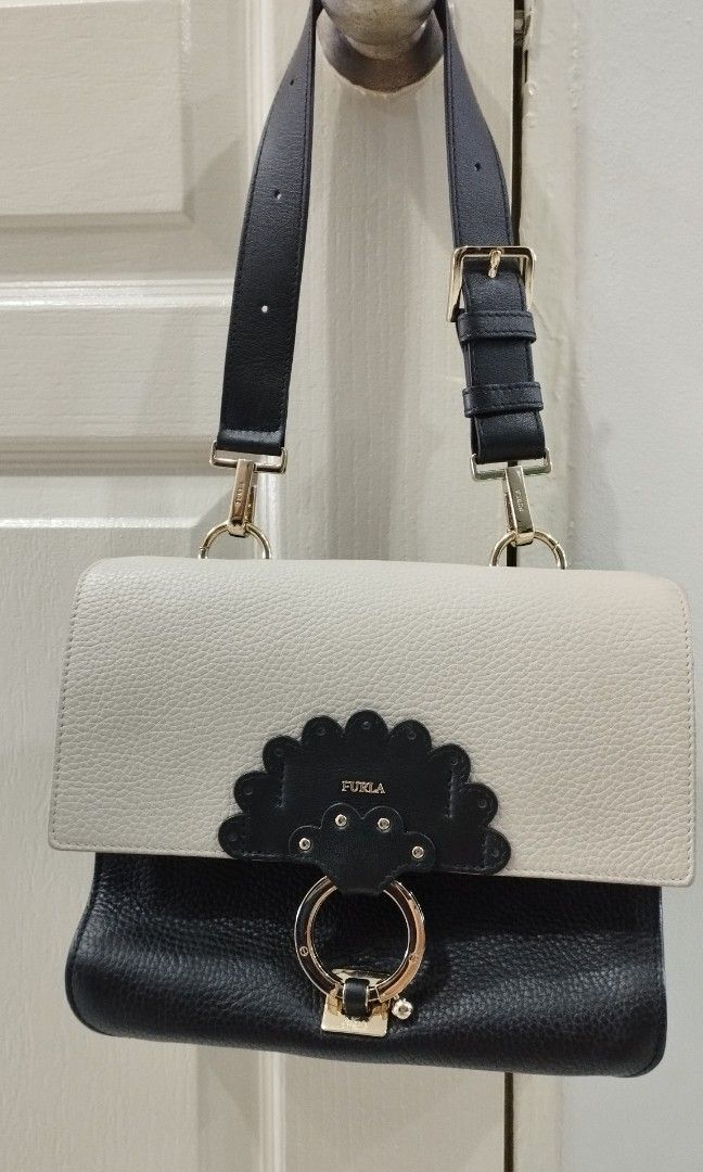 Furla scoop bag outlet