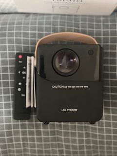 Smart Projector Portable HD (Paubos Sale ‼️‼️)
