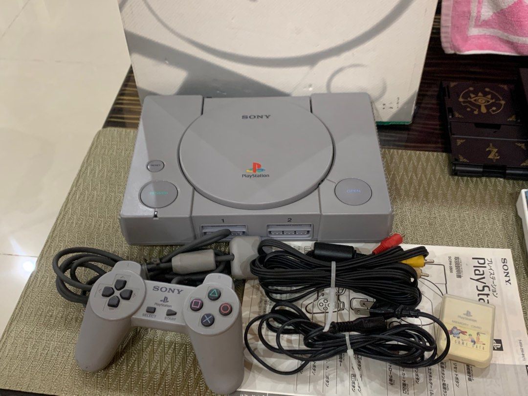 SONY PLAYSTATION SCPH-5500(NTSC-J)Complete Full Set Japan+Free 1