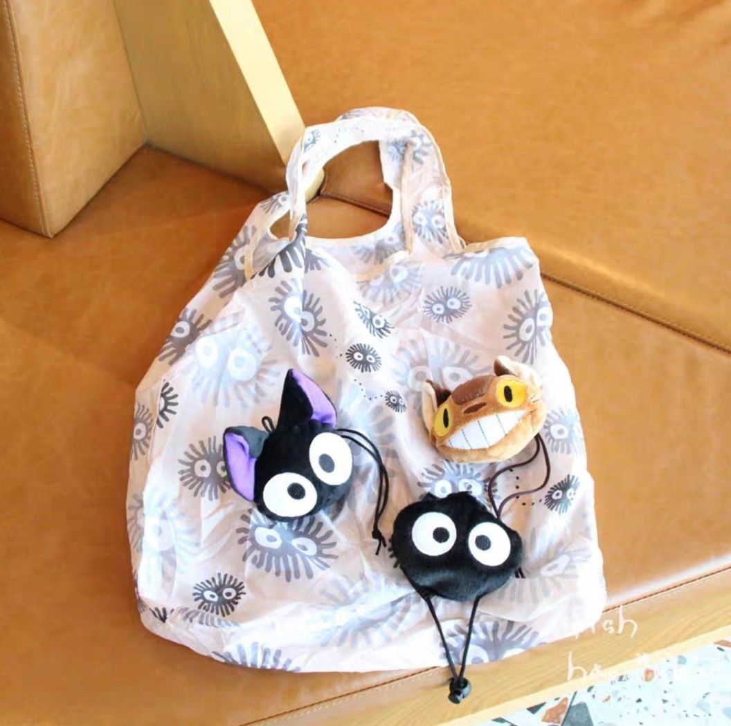 (Ready Stock from Japan 🇯🇵 ) Studio Ghibli Susuwatari Dust Bunnies Tote Bag- Super light weight, bought in Japan. Great for supermarket, back up shopping bag for daily use, able to hang on bag as a keychain too (Category: Tote Bags) located in Singapore. Submitted by oddball.fishes (Listing ID 1275215117, Image 3). Description: Ready Stock from Japan 🇯🇵 Studio Ghibli Susuwatari Dust Bunnies Large Tote Bag- Super light weight, bought in Japan.