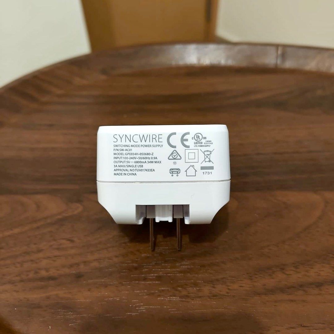 Syncwire USB 4-Port International Travel Adaptor