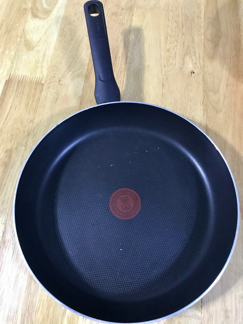 Tefal Frying Pan 28cm, Furniture & Home Living, Kitchenware & Tableware