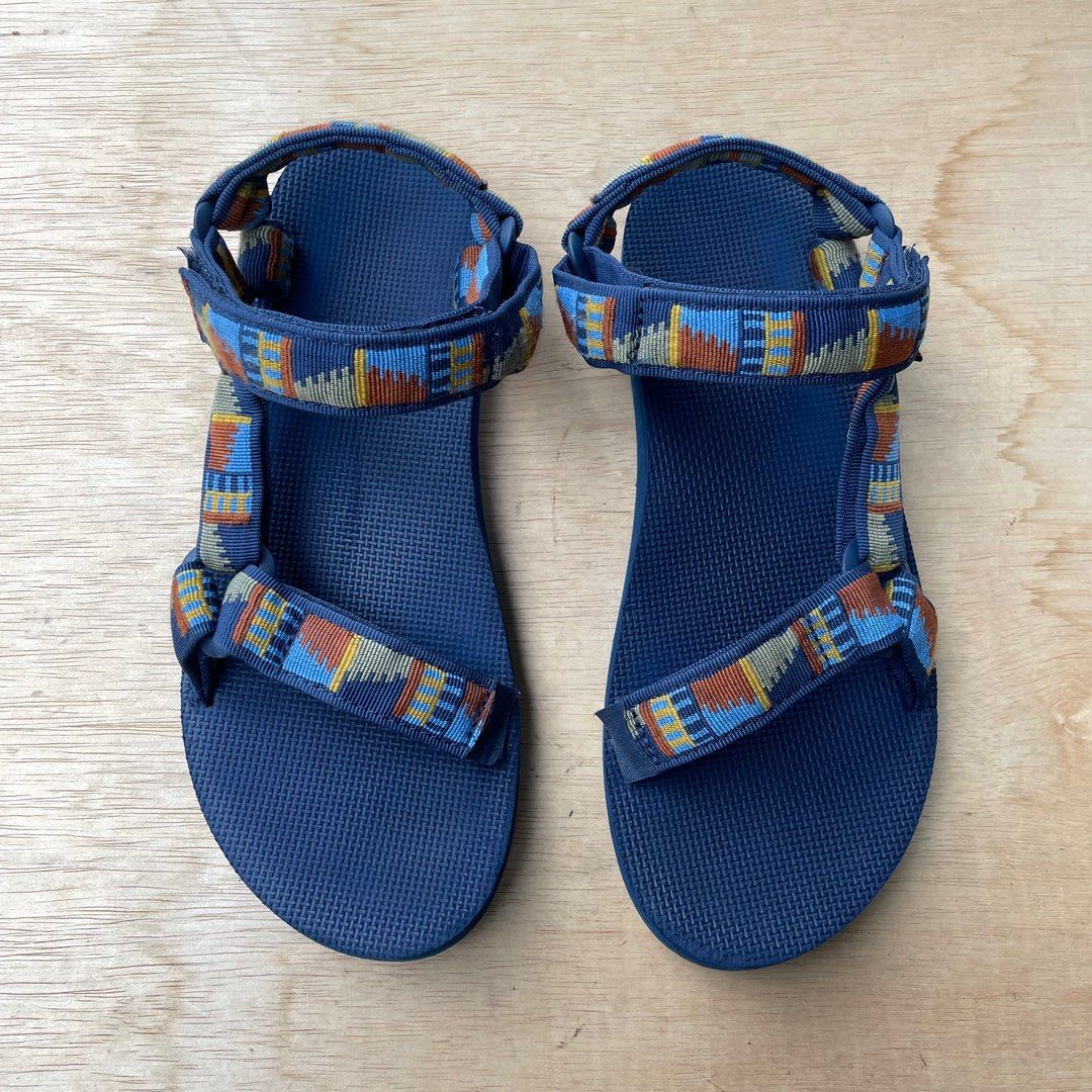 Teva universal deals geometric