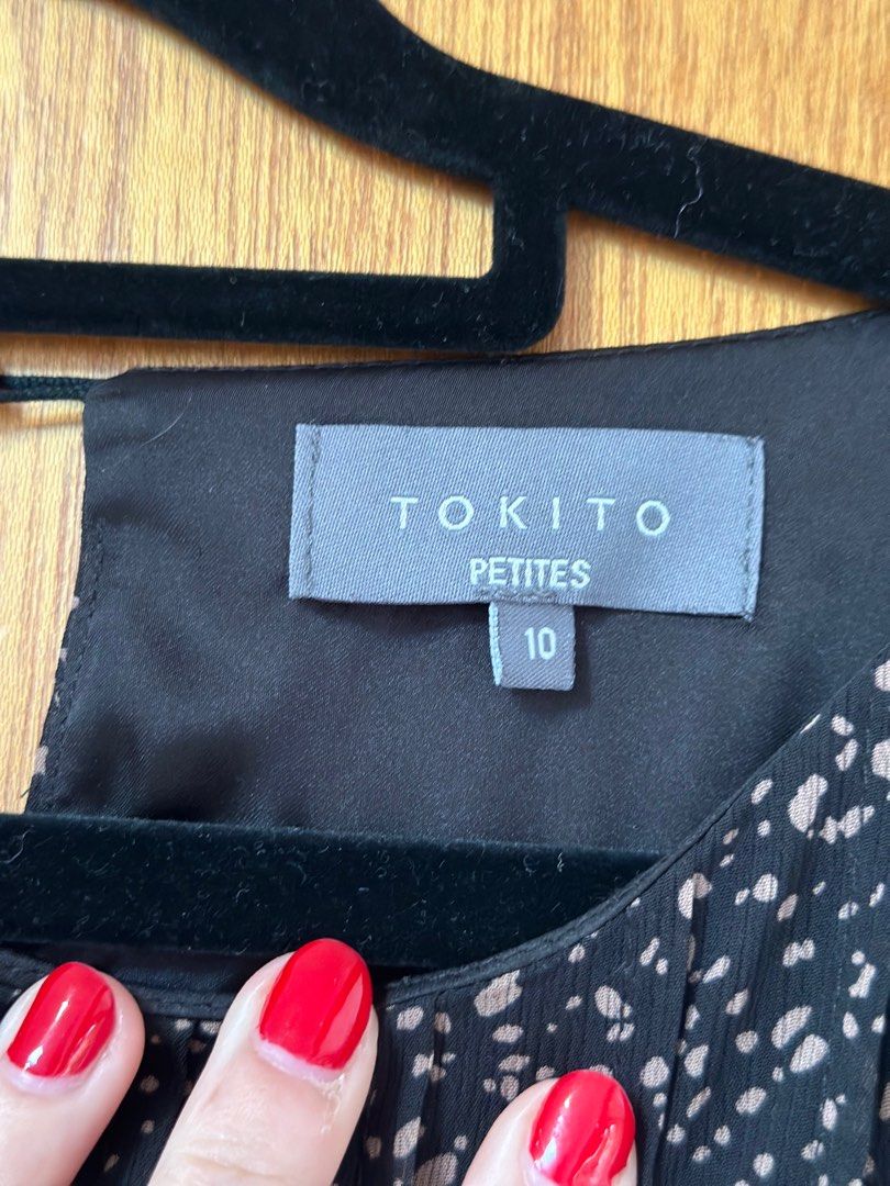 tokito petite dress Women s Fashion Clothes on Carousell