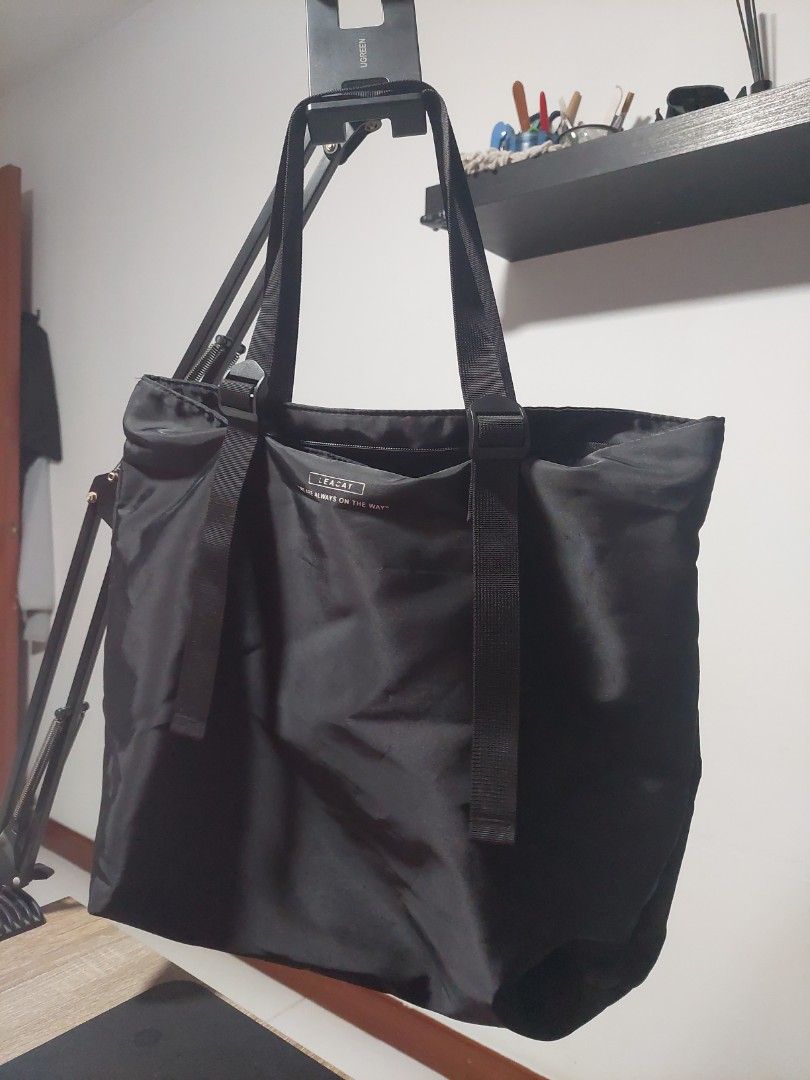 Tote bag with adjustable strap discount