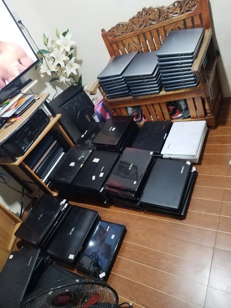 We buy office defective laptop ang cpu (Category: Laptops & Notebooks) located in Pateros City. Submitted by krisvelasco (Listing ID 1275189795, Image 2). Description: buying po ako office disposal defective laptop broken cpu and computers parts maramihan or kaunti buying po ako.