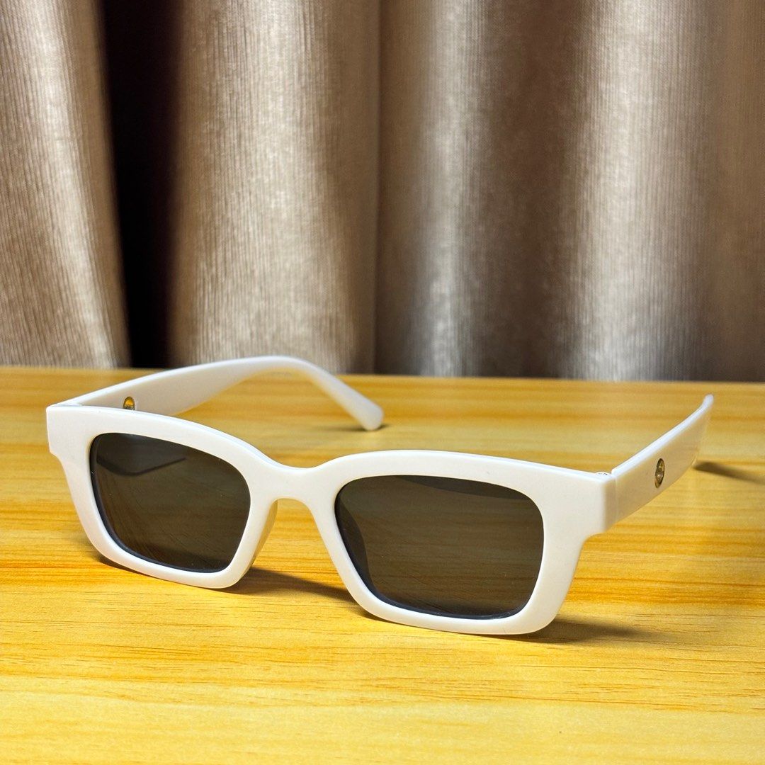 Wayfarer rectangle deals