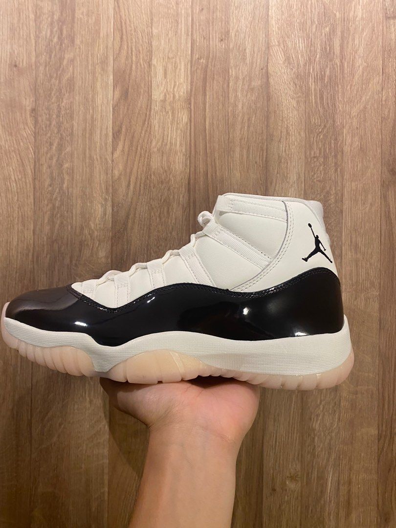 Cheap WMNS Air Jordan 11 Retro Neapolitan Basketball Shoes Men s Fashion Footwear Sneakers on Carousell