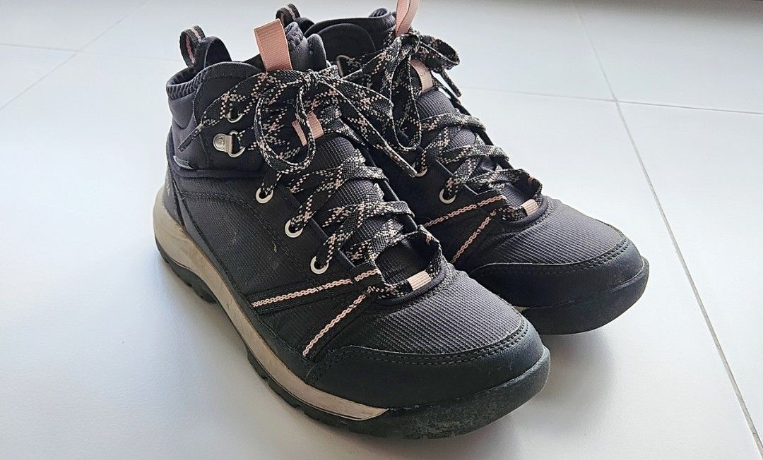 Cute waterproof hiking boots top