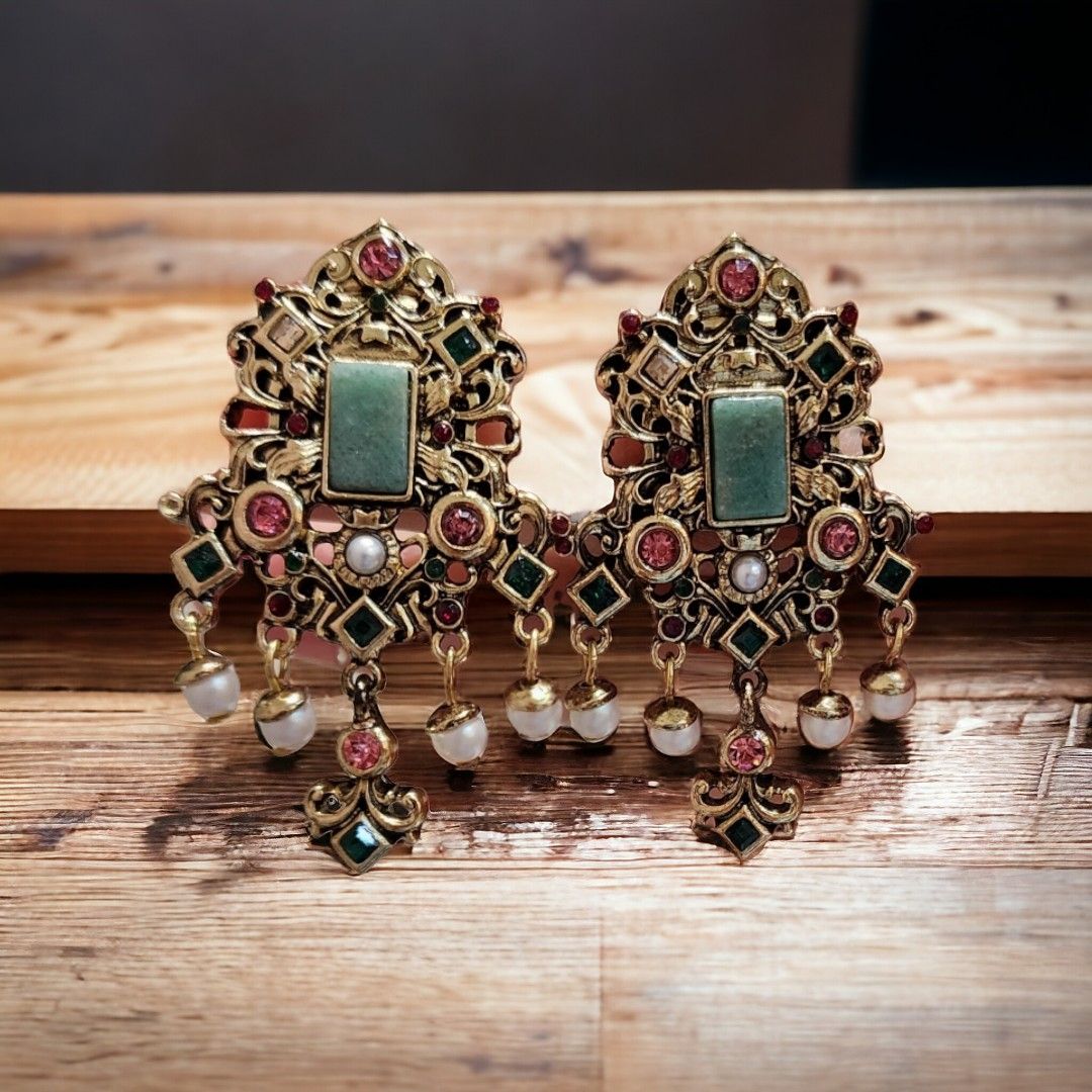 Antique outlet crystal earrings