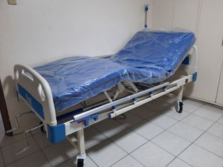 2 Crank Hospital Bed with Leather Mattress