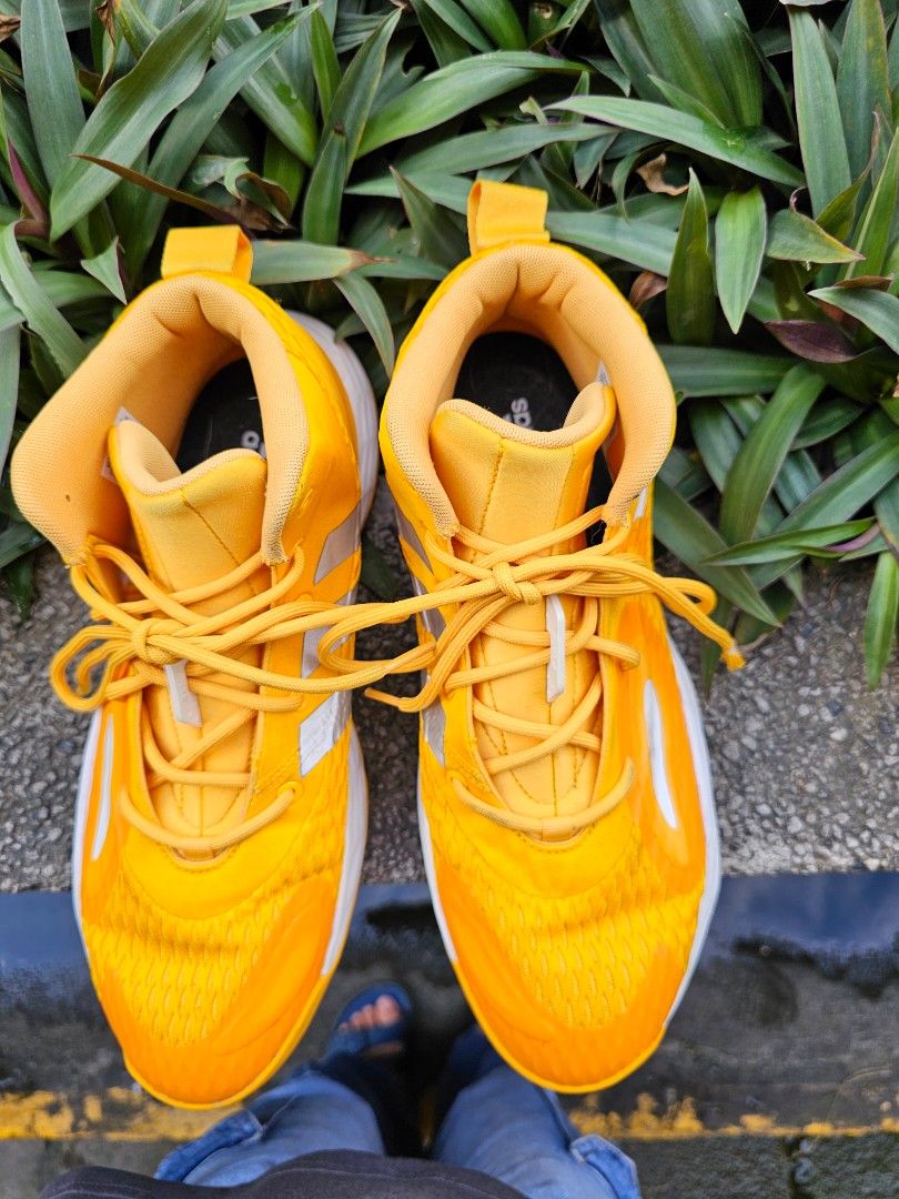 adidas us 9.5 yellow