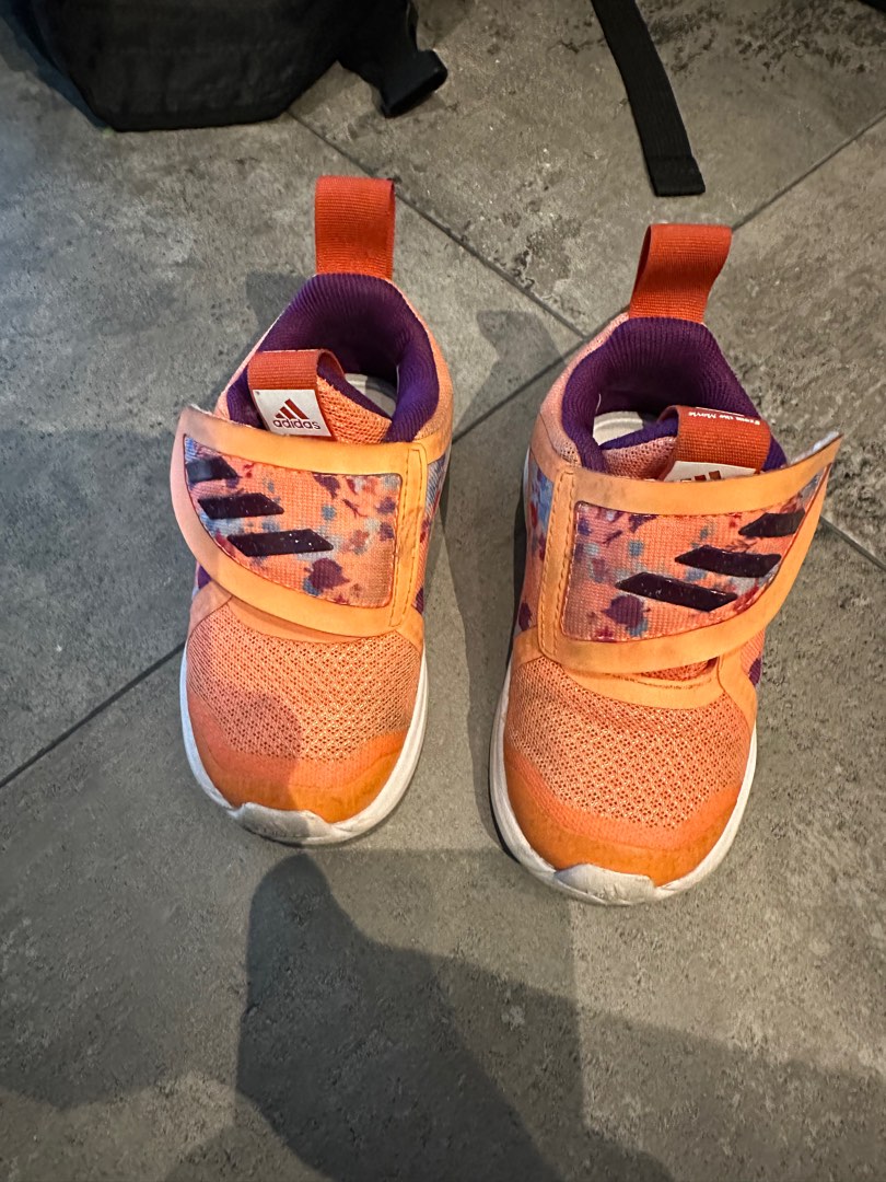 Frozen shop shoes uk