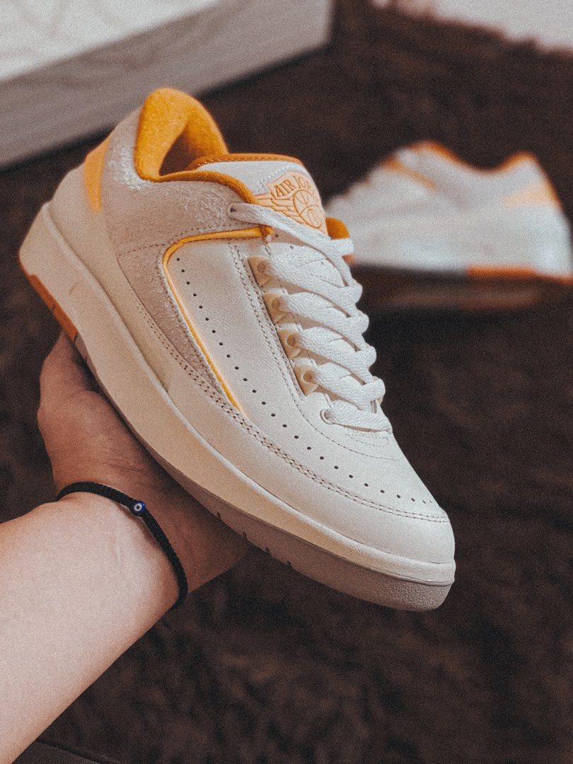 Air Jordan 2 low