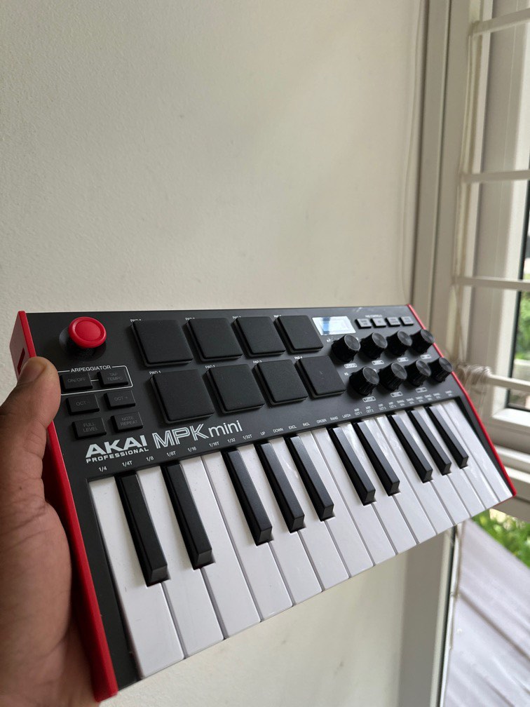 Akai MPK mini mk3, Hobbies & Toys, Music & Media, Musical Instruments ...