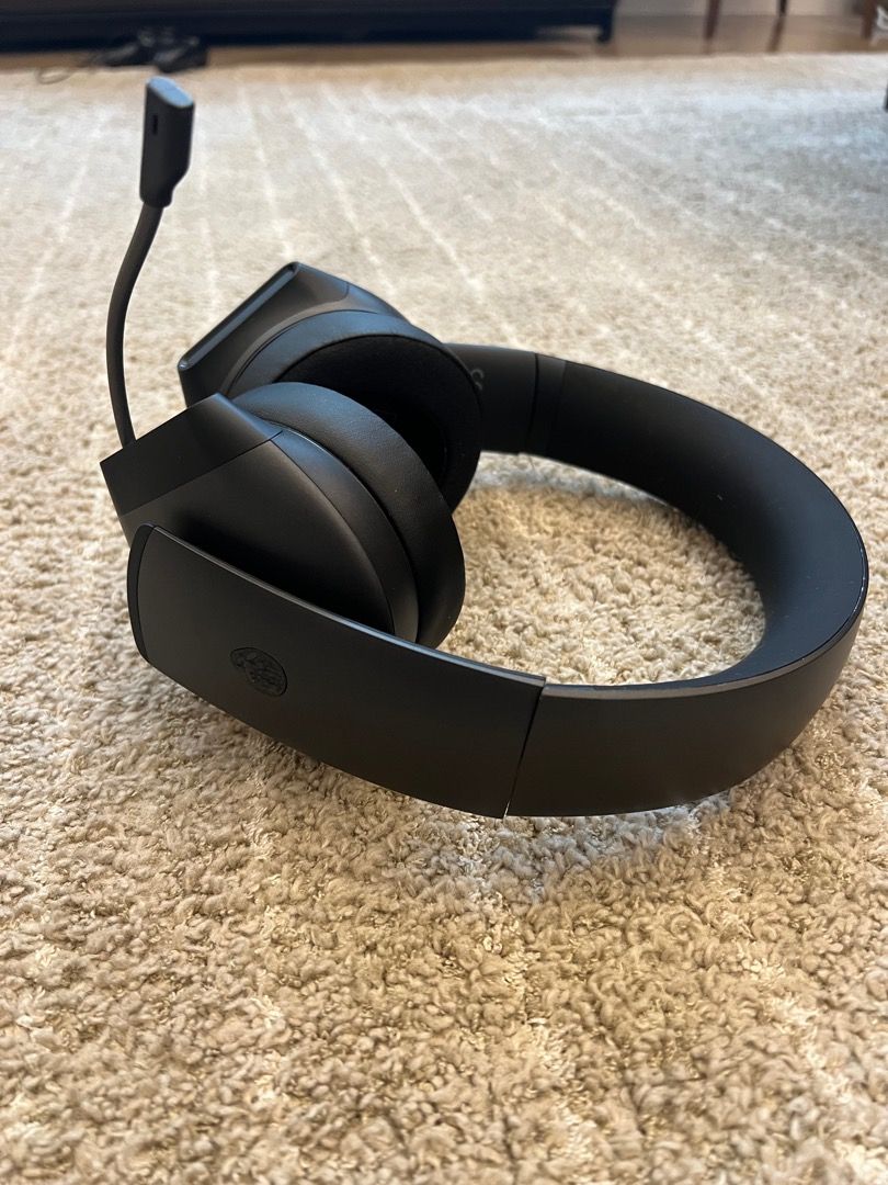 Alienware online headset aw310h