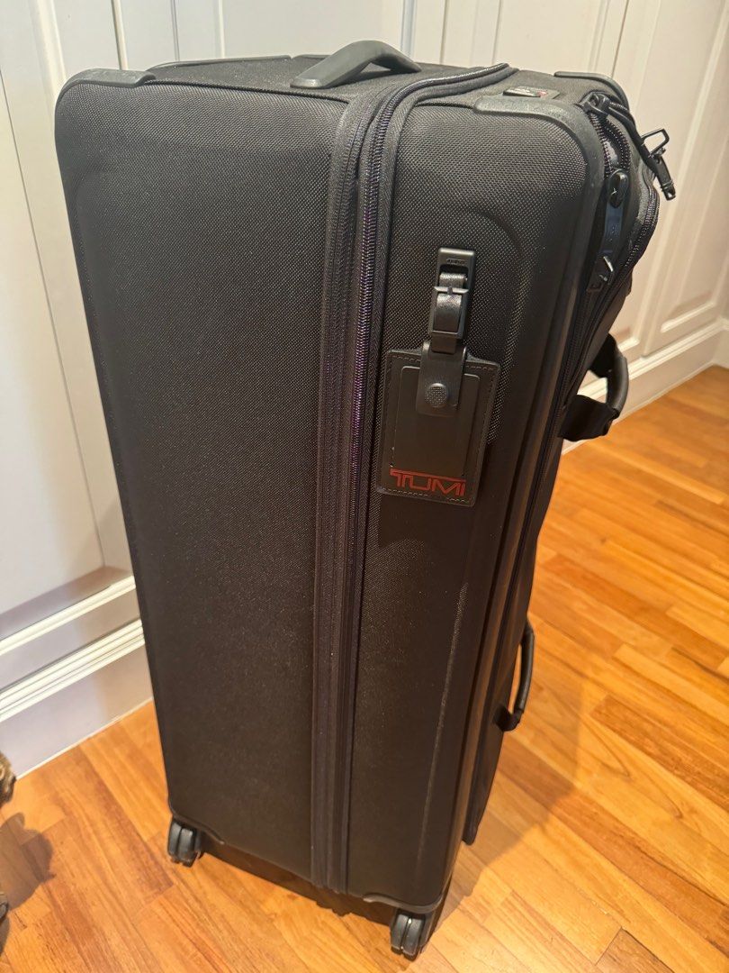 Alpha Tall Duffel Packing Case 4 Wheel Ori Price RM8k Hobbies