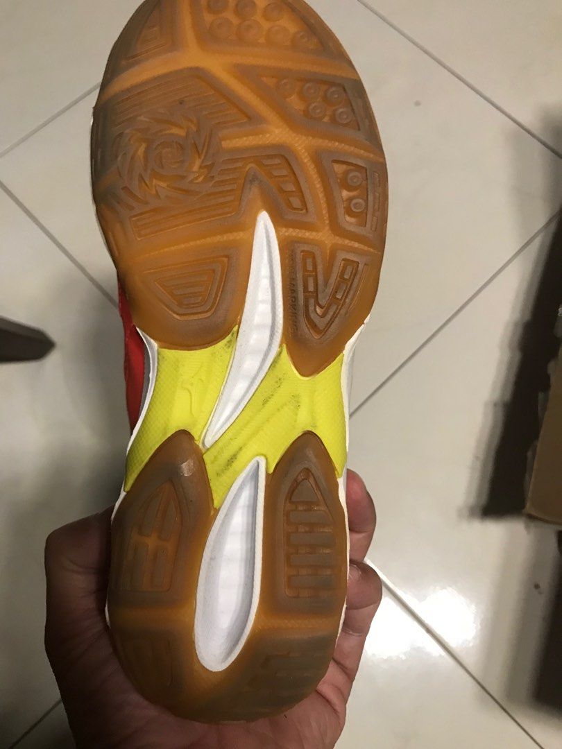 Asics hotsell thunder blade
