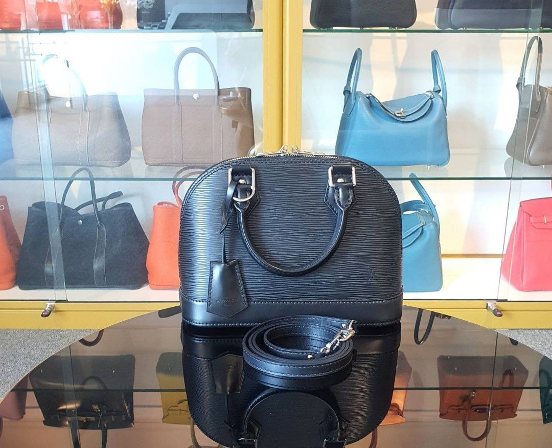 Authentic L .v Alma BB Black Epi Leather Bag year 2017 Luxury