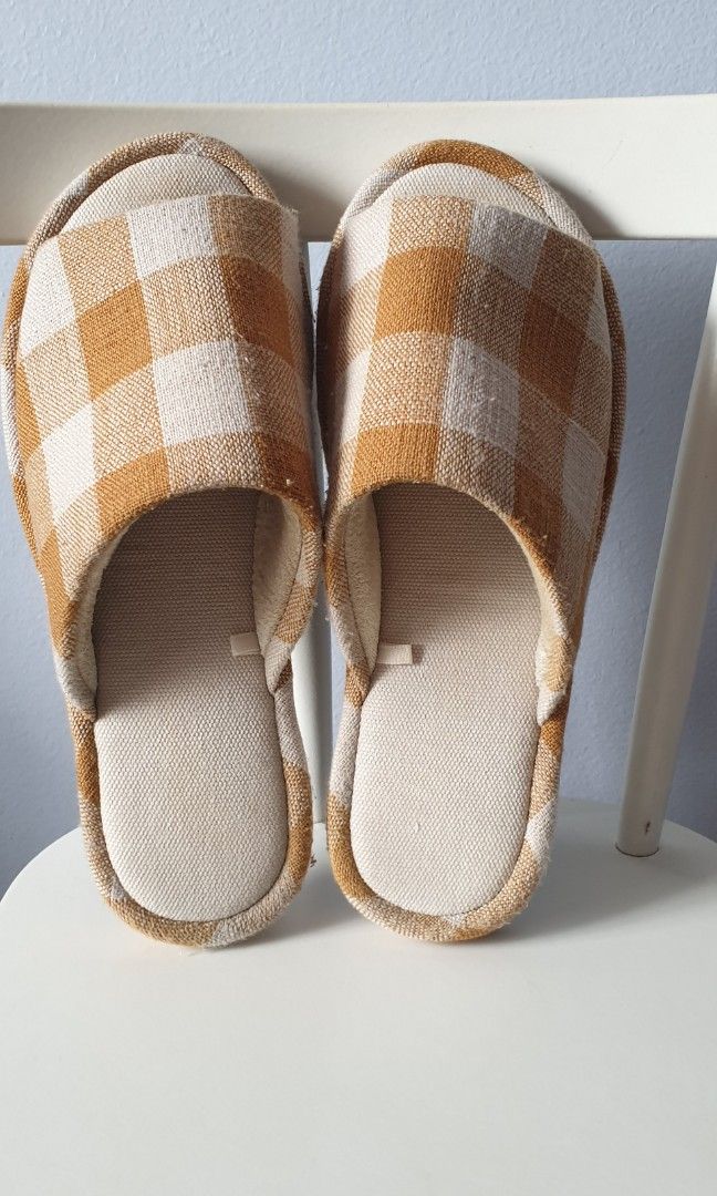 Bedroom slippers large size from Uniqlo Women s Fashion