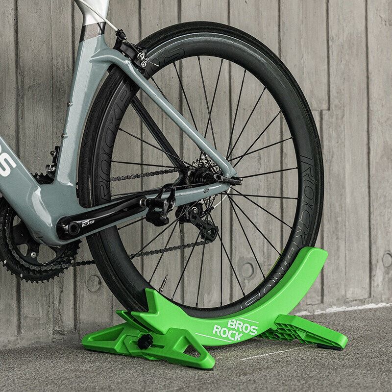 Kinetic bike stand deals