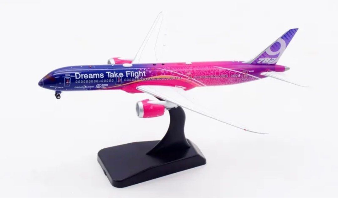 Boeing 787-9 Dreams Take Flight 1:400, Hobbies & Toys, Memorabilia