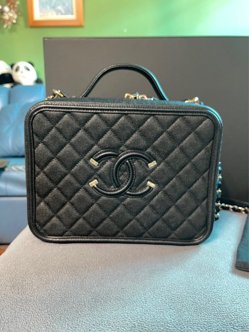 Chanel vanity case 24 store