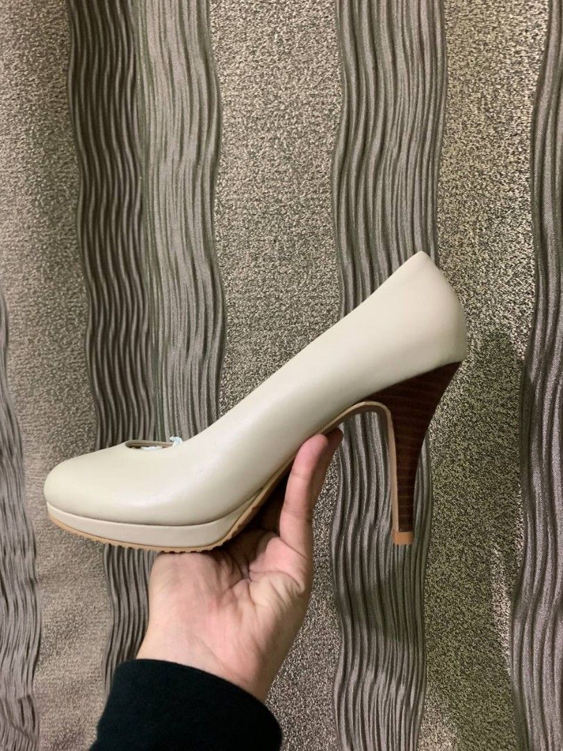 christy ng montreal ivory heels, Women's Fashion, Footwear, Heels on