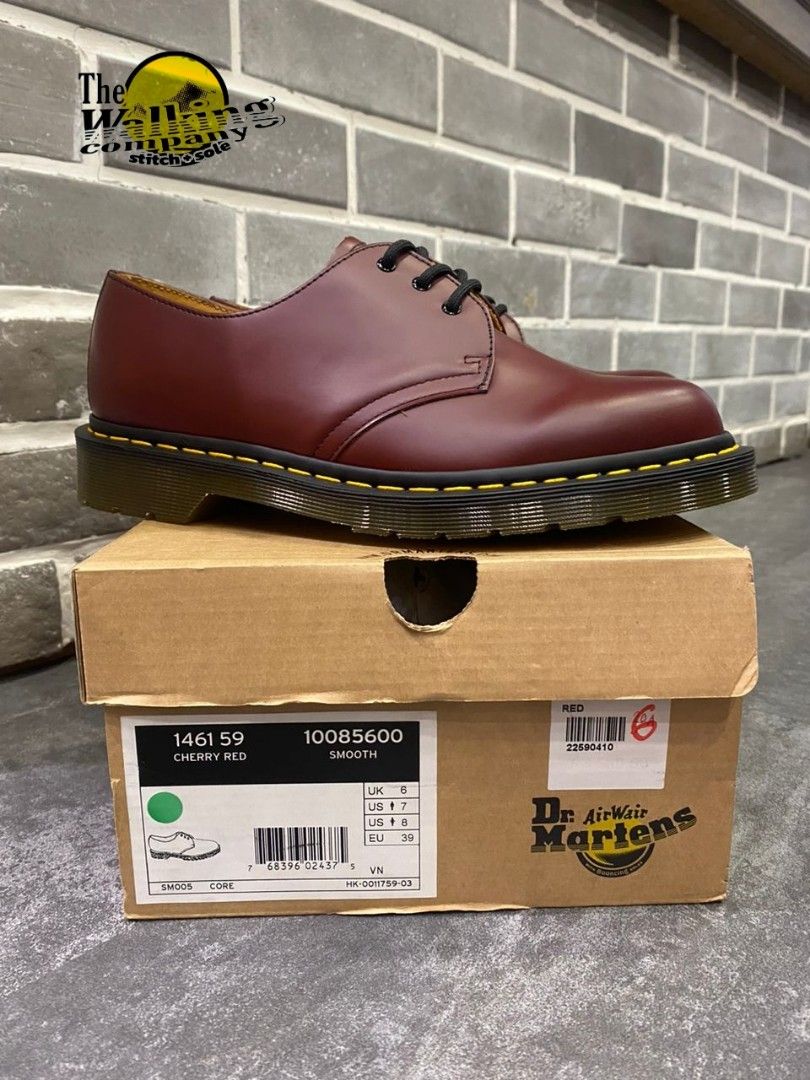 Dr martens 1919 cherry red smooth core top