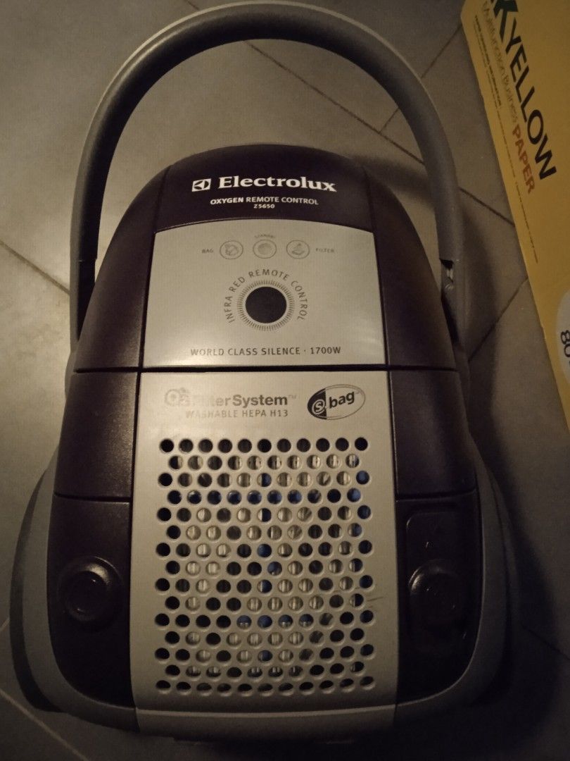 Electrolux Oxygen Vacuum Cleaner Z5650, TV & Home Appliances, Other