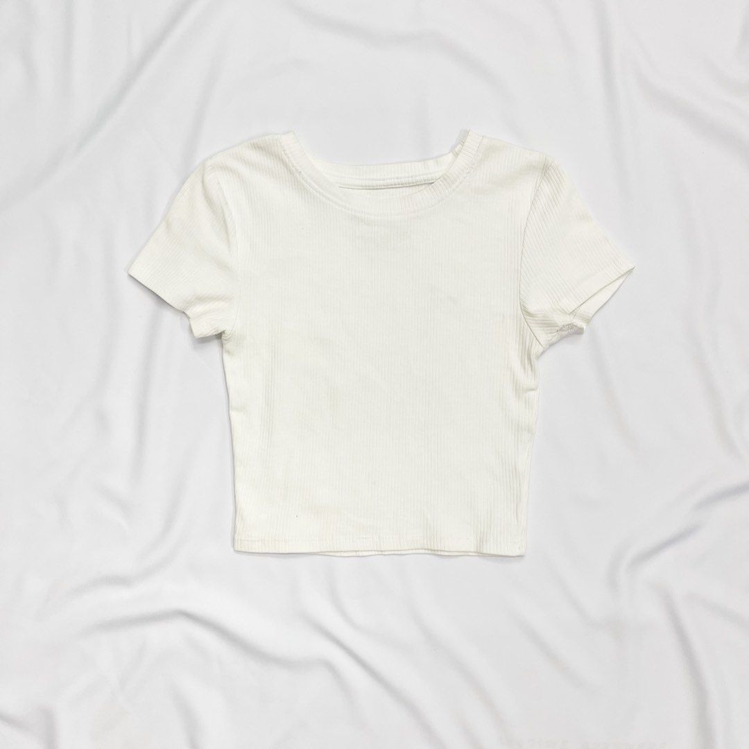 fb-sisters-crop-top-women-s-fashion-tops-shirts-on-carousell