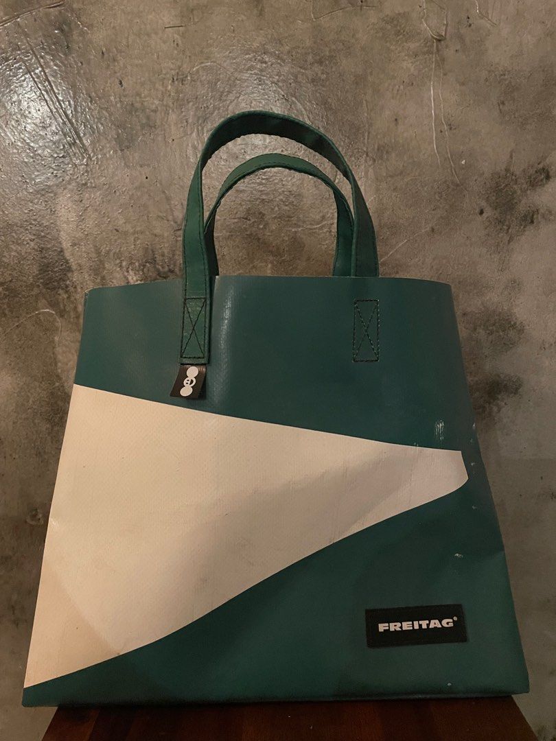 Freitag f704 cake best sale bag