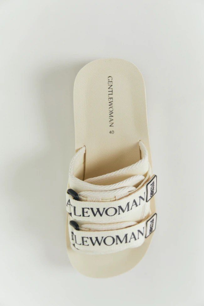 【GENTLEWOMEN 】GW ストラッピーディテール スリッパ ホワイト GENTLEWOMAN GW STRAPPY DETAIL SLIPPERS, Women's Fashion