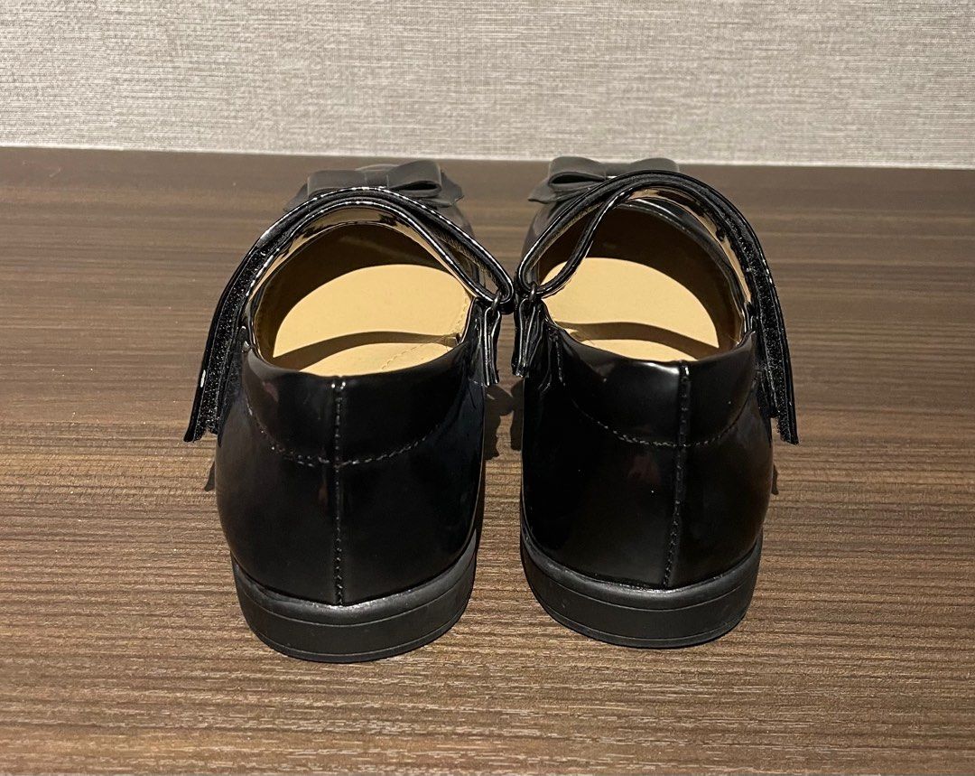 Girls black patent shoes sales