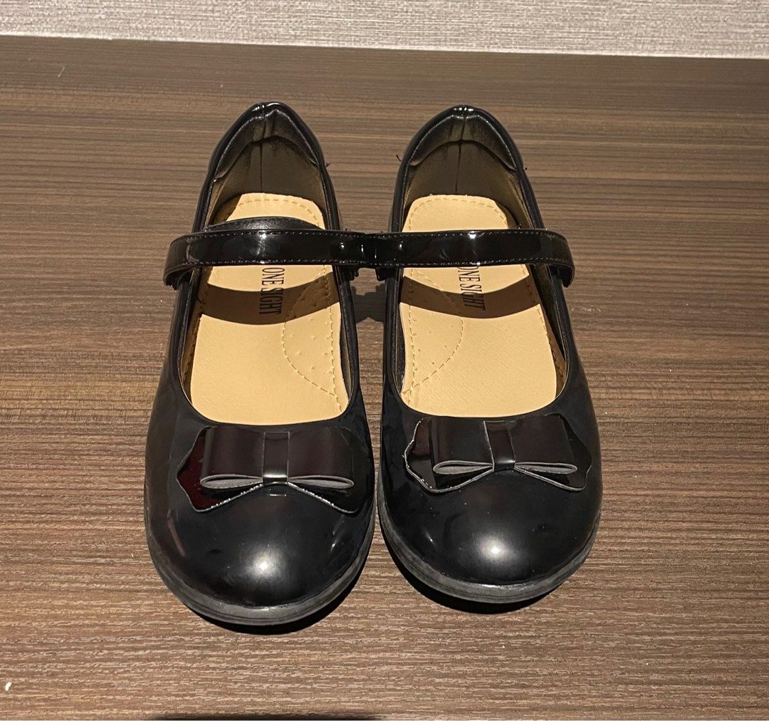 Girl s Black patent shoes